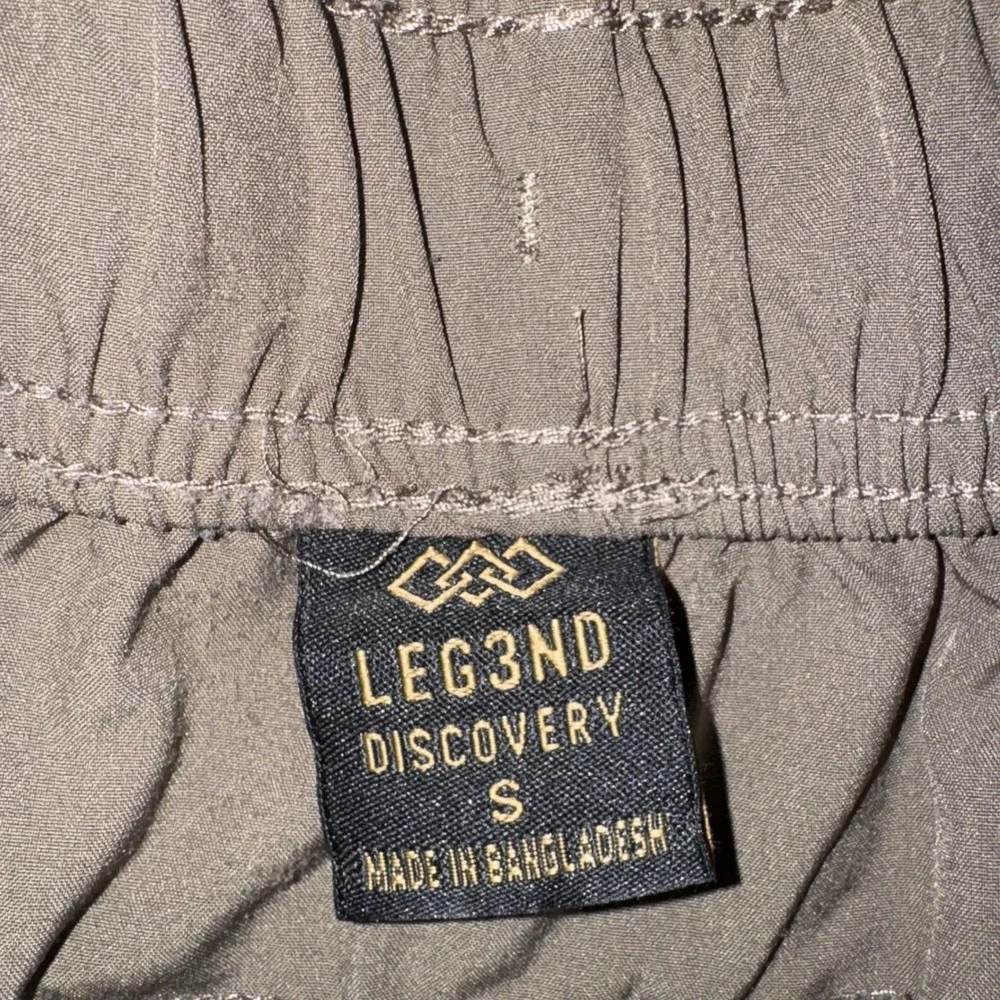LEG3ND Discovery Cargo Shorts Mens Small Tan Excellent Elastic Waist Utility